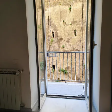 Confortevole Con Un'ampia Da Letto Neapol