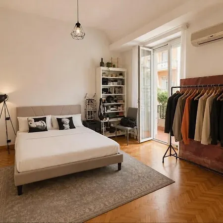 Confortevole Con Un'ampia Da Letto